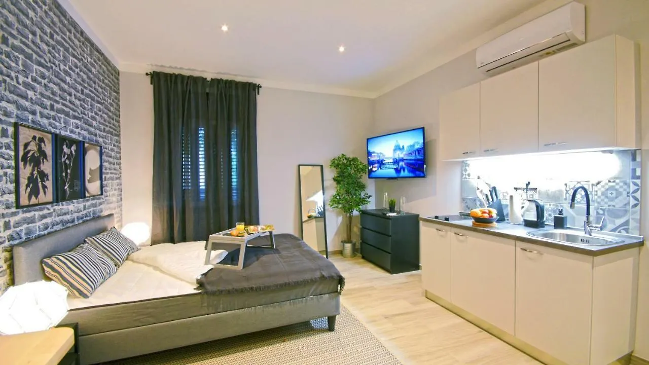 Frank-Kiss Apartments Rijeka