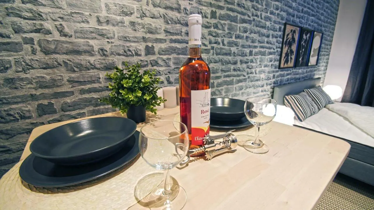 Frank-Kiss Apartments Rijeka